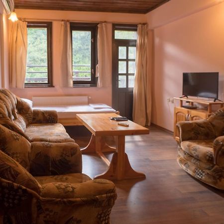 Комплекс Водопада Hotel Khrabrino Bilik gambar