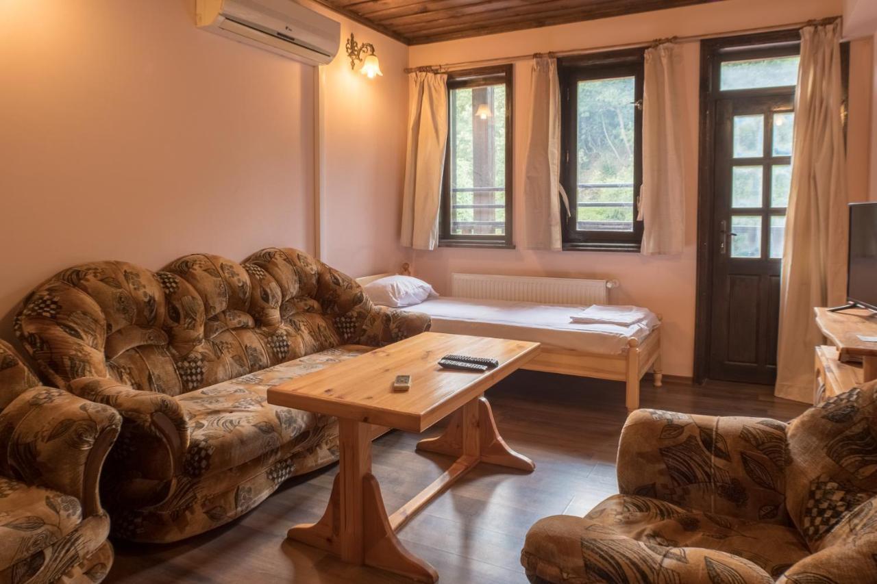 Комплекс Водопада Hotel Khrabrino Bilik gambar