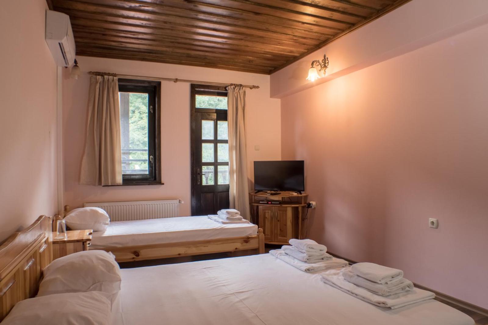 Комплекс Водопада Hotel Khrabrino Bilik gambar